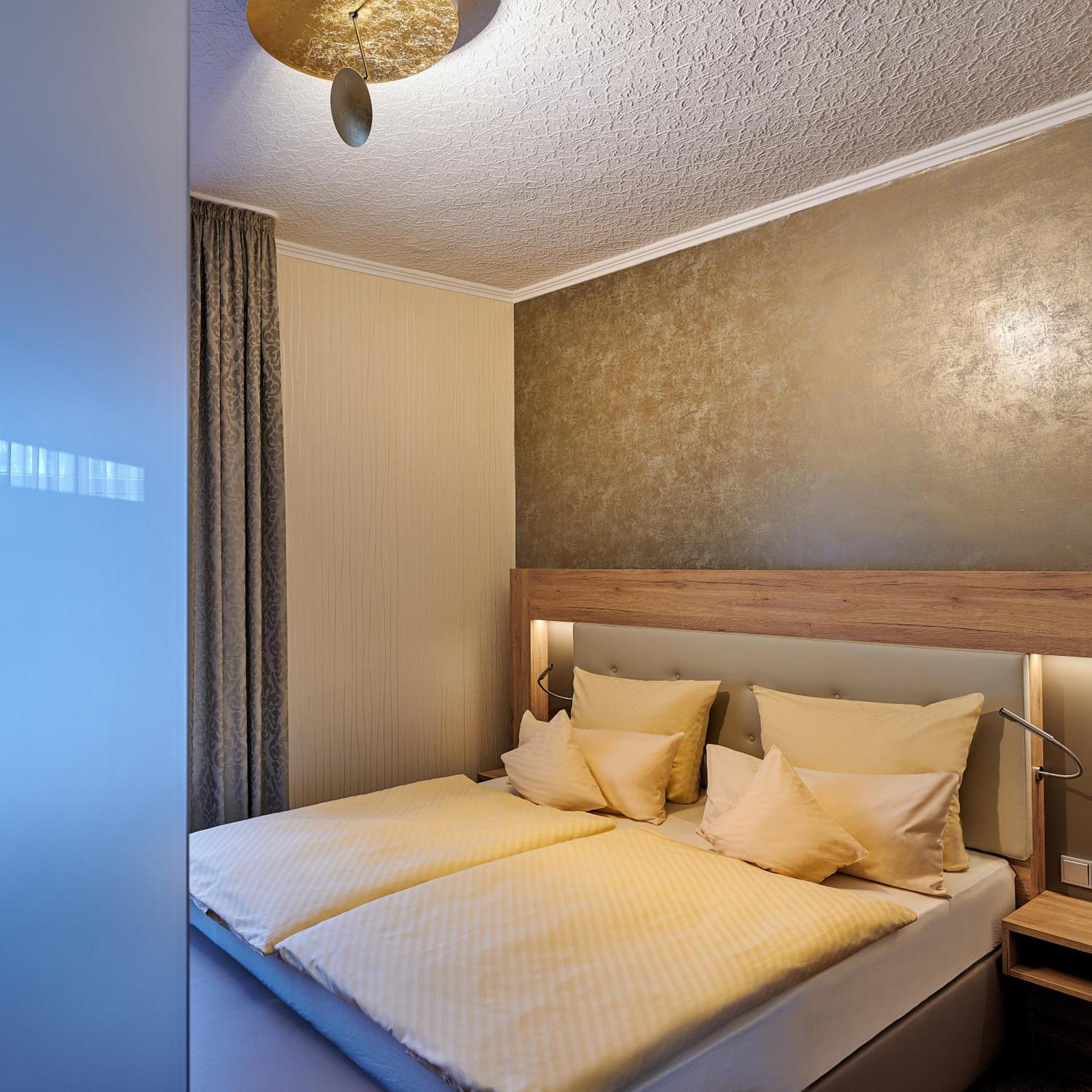 Ambient Hotel Zum Schwan Γκελσενκίρτσεν Εξωτερικό φωτογραφία